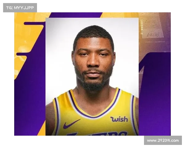 雷迪克确认斯玛特有望下周一完成湖人首秀全程训练状态令人期待